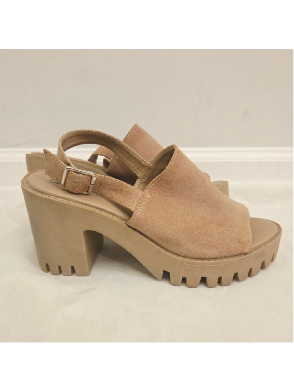 Steve Madden Sunnyside Lug Sole Sandal size 9.5